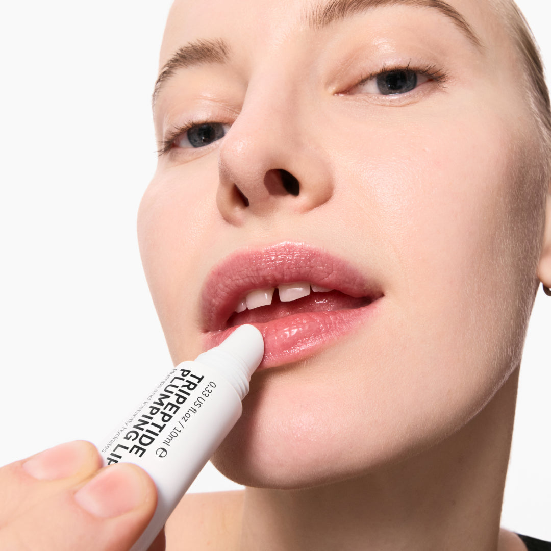 tripeptide-plumping-lip-balm-n8 Model01_270e8b98-a2ed-4742-b111-d25555f44100.jpg