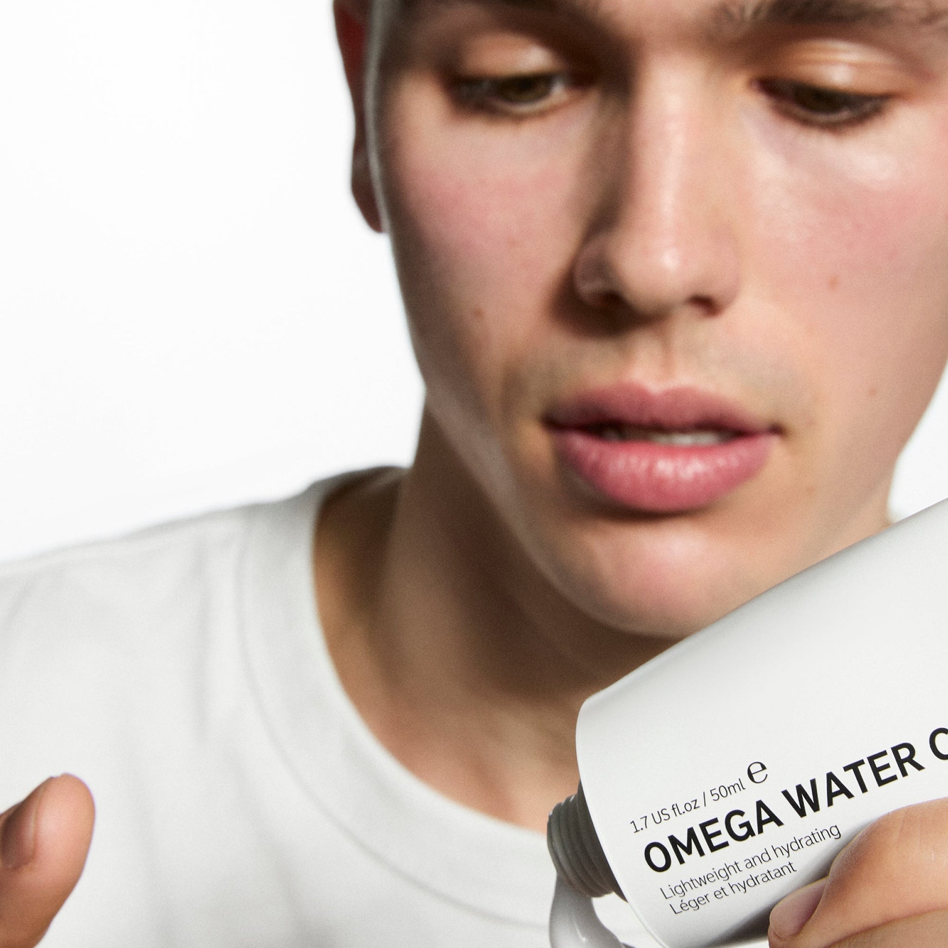 supersize-omega-water-cream-100ml-v6 Omega100_Model_2000x2000_62065fcd-8c1b-4831-aefc-6f05325600fd.jpg